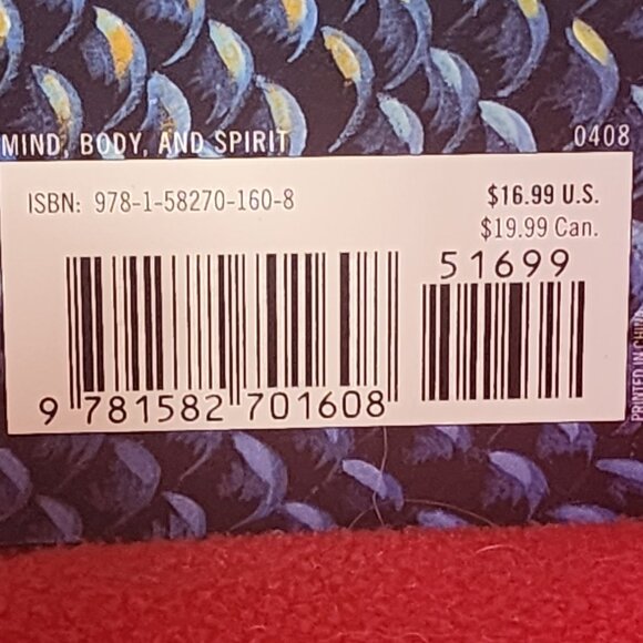 A Survival Guide for Landlocked Mermaids Written and Illustrated by Margot Datz - Picture 7 of 16